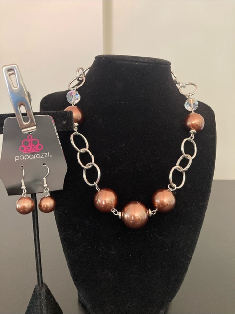 paparazzi Brown Pearl and Silver Link Necklace with Matching Earrings